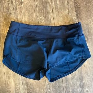 Lululemon speed up shorts size 4 and 2.5 inch inseam